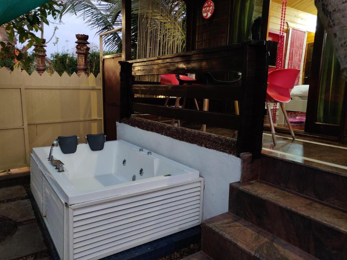 Rock Forest Goa Honeymoon Cottages Calangute Exterior photo